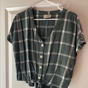 Universal Thread Green Plaid Cropped Shirt